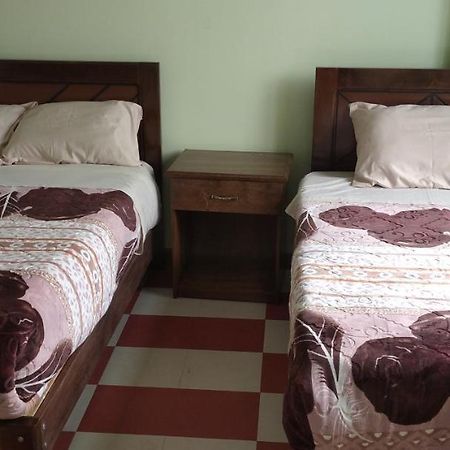 Hostal Eterna Primavera كوباكابانا المظهر الخارجي الصورة