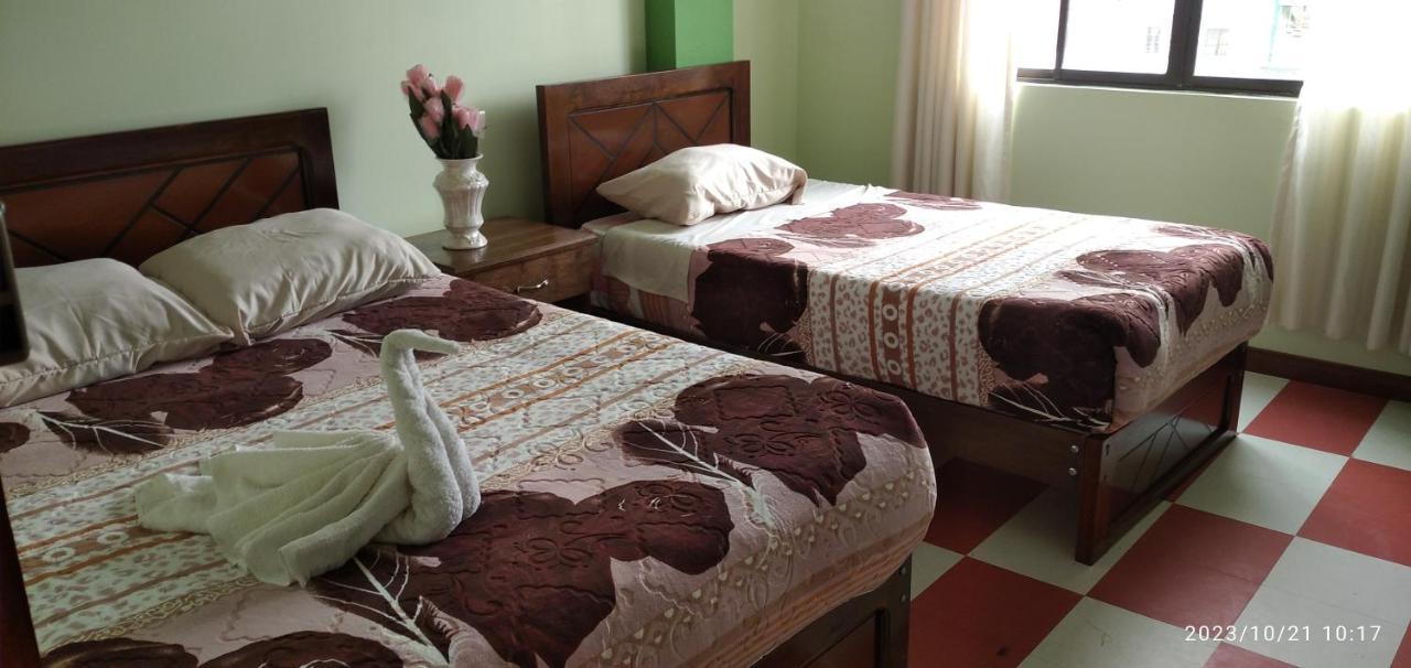 Hostal Eterna Primavera كوباكابانا المظهر الخارجي الصورة